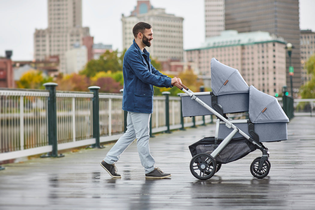 caption-UPPAbaby Vista V2 with two bassinets (one sold separately)