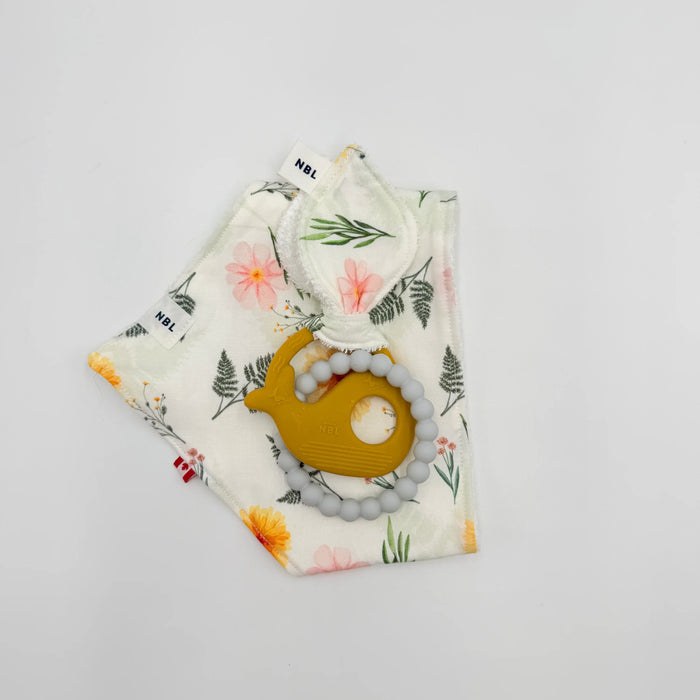 Newbornlander Bib and Teether Gift Set