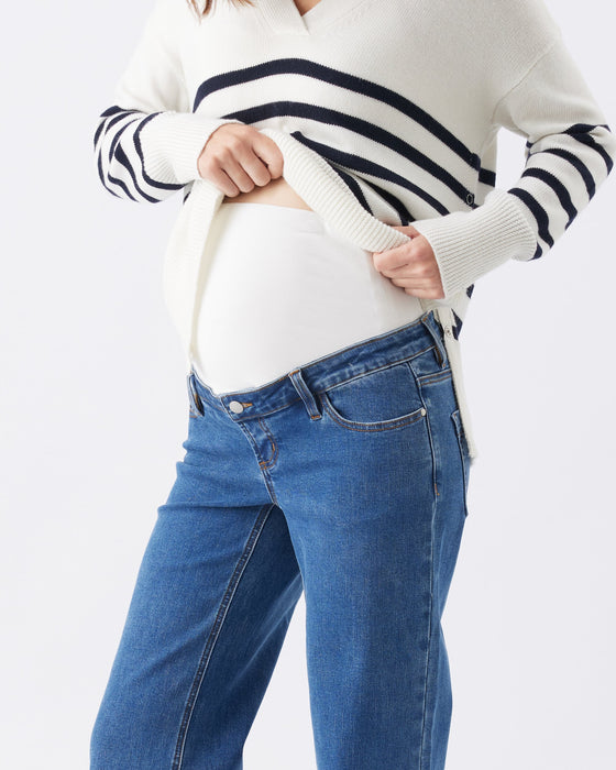 Maternity jean upper band support panel detail being shown 